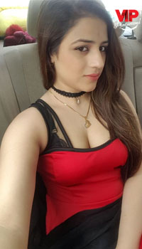 Simmy College Girl Escorts in Delhi